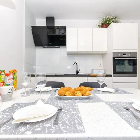 Lada 公寓 苏佩塔尔